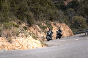 22 Harley Davidson Low Rider ST w podrozy
